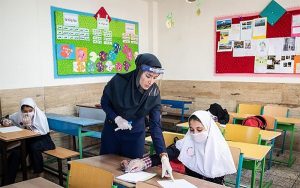 برنامه‌ ریزی برای واکسیناسیون معلمان و بازگشایی مدارس
