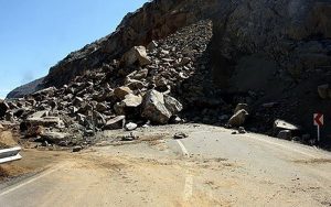 جزییات حادثه ریزش کوه در آزادراه تهران- شمال