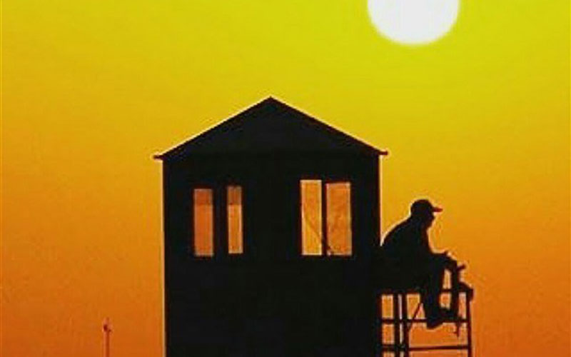 کاندیداها دربارۀ سرباز حرفه‌ای حرف نزنند