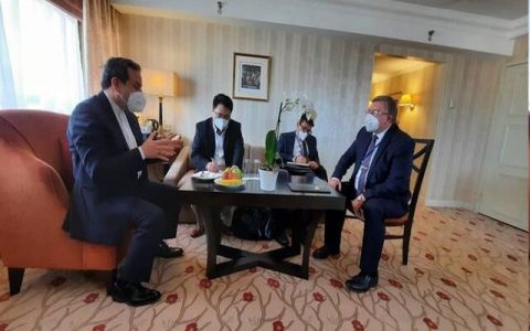 گفتگوی رئیس هیأت مذاکره کننده چین با عراقچی
