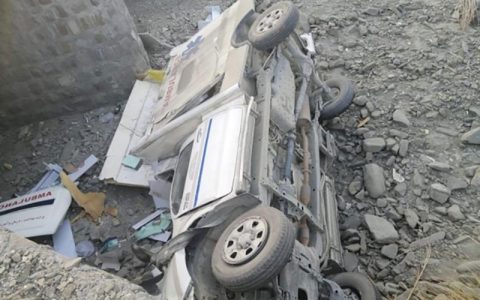 واژگونی آمبولانس