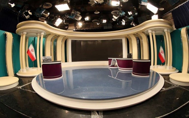 مجری مناظره انتخاباتی