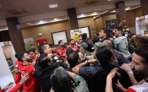 یک ناشناس و خبرنگار، عامل درگیری اعضای پرسپولیس و سپاهان