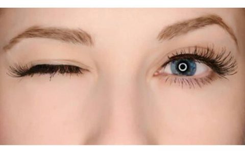 یک چشم به هم زدن به روایت تصویر