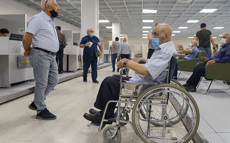 تزریق دوز دوم واکسن کرونا به سالمندان