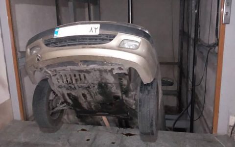 سقوط پژو در چاهک آسانسور