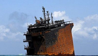 غرق شدن کشتی باری - سریلانکا