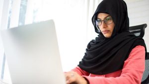 EU-advisor-backs-workplace-headscarf-ban
