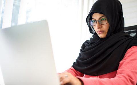 دادگاه اروپا استفاده از روسری در محل کار را ممنوع کرد