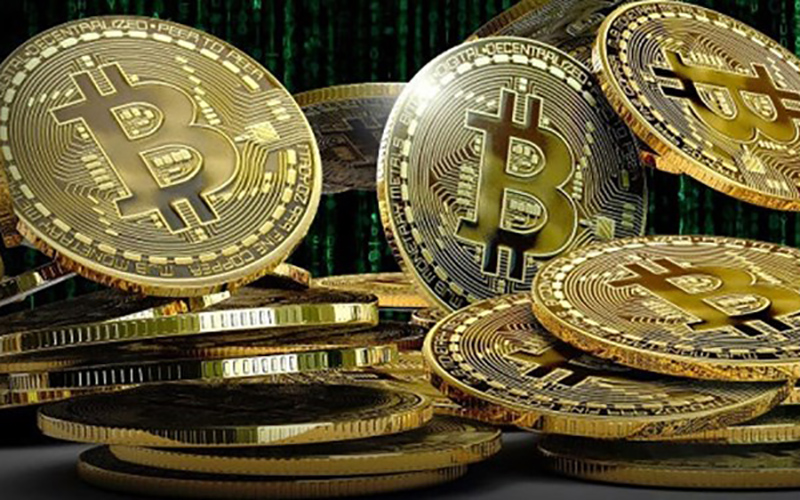 بیت‌کوین 900 دلار بالا رفت