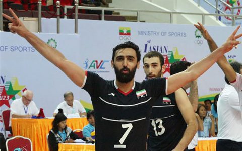 خداحافظی پوریا فیاضی از تیم ملی والیبال 1 خداحافظی پوریا فیاضی از تیم ملی والیبال