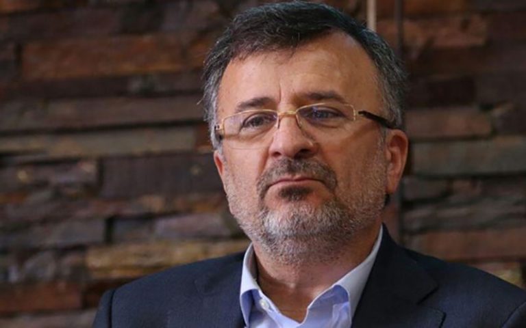 داورزنی: قائمی هرچه دارد از والیبال دارد