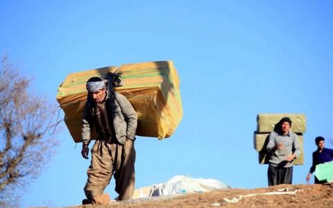 شلیک دوباره به کولبران/ یک کشته و 5 زخمی در منطقه مرزی بانه 1 شلیک دوباره به کولبران
