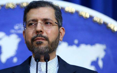 ظریف واکسن کرونا نزده