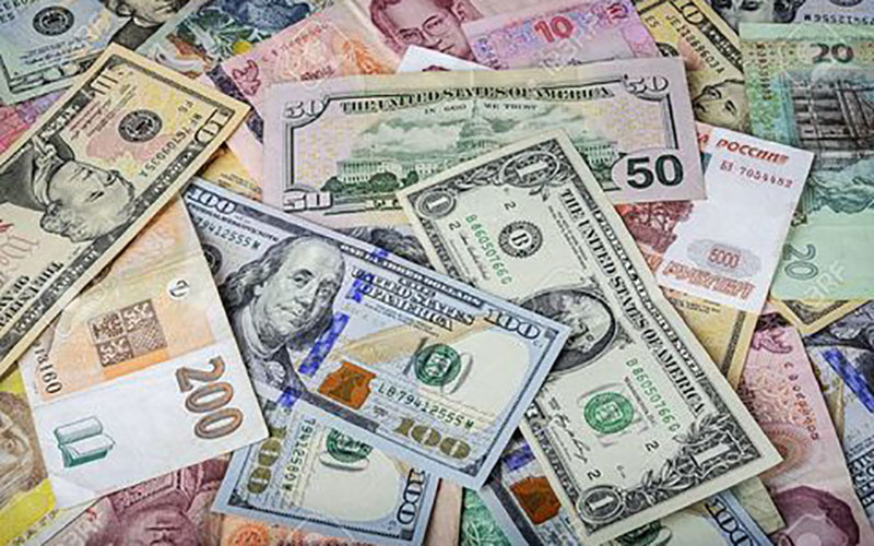 نرخ ۲۲ ارز در بازار بین بانکی کاهشی یافت