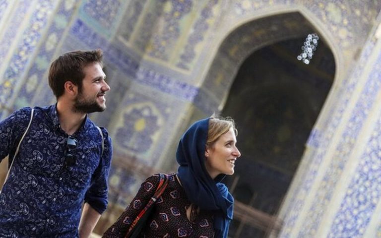 ورود گردشگران خارجی به ایران همچنان ممنوع