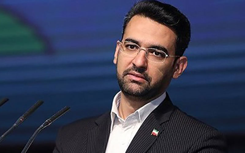 پخش اظهارات قالیباف در مجلس با موبایل توسط وزیر ارتباطات