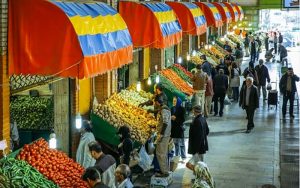 کاهش قیمت ۱۰ قلم میوه در میادین میوه و تره بار تهران