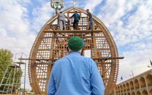 آیین سنتی نخل‌بندی در مهریز یزد