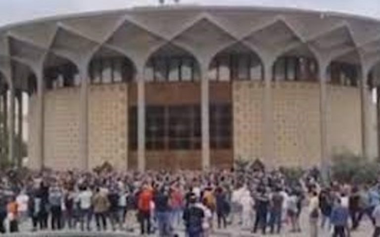 اعتراض به کم آبی خوزستان در چهارراه ولیعصر تهران