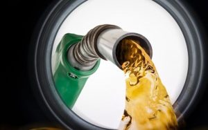 افزایش قیمت بنزین در آمریکا به دنبال طوفان ایدا