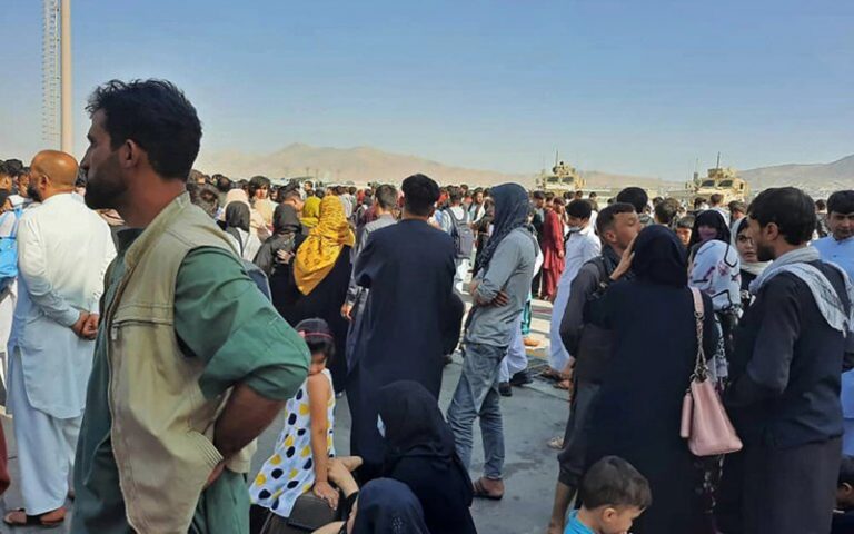 خروج دیپلمات‌ها از افغانستان