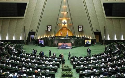 جلال میرزایی: غیبت قالیباف هنگام تصویب «طرح صیانت» معنادار بود 1 جلال میرزایی: غیب قالیباف هنگام تصویب «طرح صیانت» معنادار بود