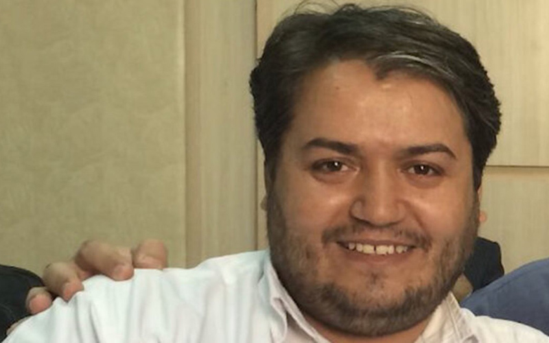 فرهاد همتی همکار شبکه خبر بر اثر کرونا درگذشت درگذشت همکار شبکه خبر بر اثر کرونا