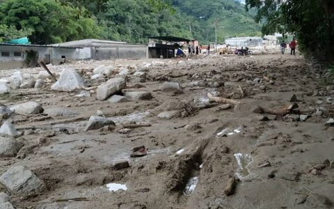سیل در ونزوئلا ۲۰ کشته برجا گذاشت 1 سیل در ونزوئلا ۲۰ کشته برجا گذاشت