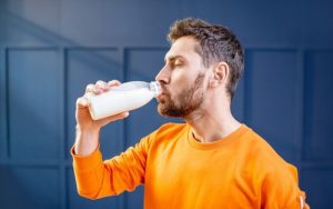 فواید شگفت‌انگیز نوشیدن شیر پس از ورزش