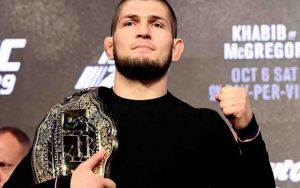 قهرمان سرشناس UFC فوتبالیست شد