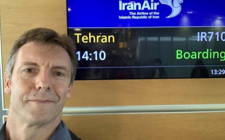 واکنش-سفیر-انگلیس-در-ایران-به-سریال-گاندو
