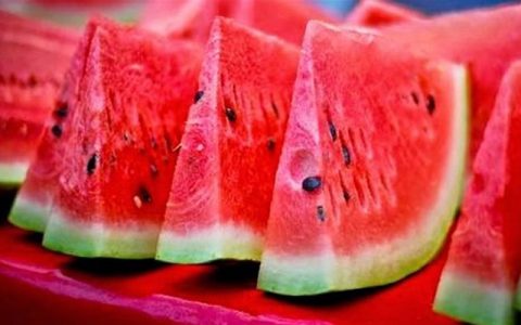 ۸ دلیل برای مصرف هندوانه 1 ۸ دلیل برای مصرف هندوانه