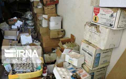 کشف ۴۱۴ هزار قلم انواع داروهای احتکار شده در تهران 1 کشف ۴۱۴ هزار قلم انواع داروهای احتکار شده در تهران