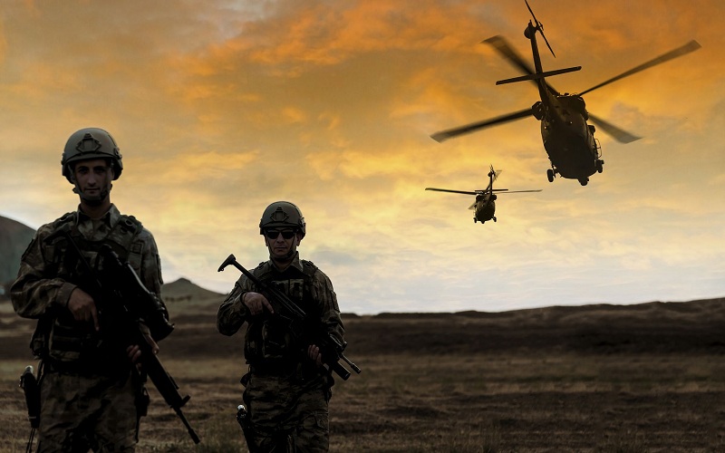 «بازتاب» سعادت شریفی پور - رسانه‌های معتبر خارجی در ساعات گذشته از تحولات و رویدادهای مرتبط با ایران غافل نبوده و مطالب قابل‌تأملی را پیرامون مسائل مرتبط با ایران به رشته تحریر درآوردند مثل خبرگزاری اسپوتنیک، نشریه اویل پرایس و مجله ویک تأکید بر موضوعاتی چون ایران آماده حمله به تروریست ها در شمال عراق است، بازگشت طالبان برای بازارهای نفت چه معنایی دارد، طالبان ترکیه، چین، روسیه، ایران، پاکستان و قطر را برای رویداد تشکیل دولت دعوت کردند، نوشتند.