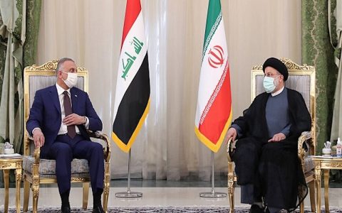 اسپوتنیک: موساد تجهیزات آژانس بین المللی انرژی اتمی در کرج را منهدم کرد/ الجزیره: نفت کوره ایران این هفته وارد لبنان می شود/ المانیتور: نخست وزیر عراق با رئیس جمهور ایران دیدار کرد 1 «بازتاب» سعادت شریفی پور - رسانههای معتبر خارجی در ساعات گذشته از تحولات و رویدادهای مرتبط با ایران غافل نبوده و مطالب قابلتأملی را پیرامون مسائل مرتبط با ایران به رشته تحریر درآوردند مثل خبرگزاری اسپوتنیک، شبکه خبری الجزیره و پایگاه خبری المانیتور تأکید بر موضوعاتی چون موساد تجهیزات آژانس بین المللی انرژی اتمی در کرج را منهدم کرد، نفت کوره ایران این هفته وارد لبنان می شود، نخست وزیر عراق با رئیس جمهور ایران دیدار کرد، نوشتند.