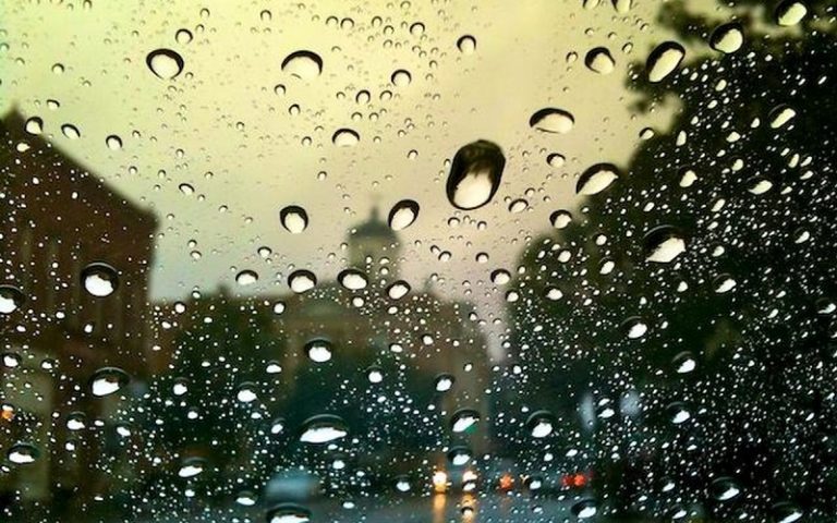 اب و هوای بارانی