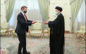 رئیسی خطاب به سفیر انگلیس: همکاری کشورها باید بر اساس احترام متقابل باشد