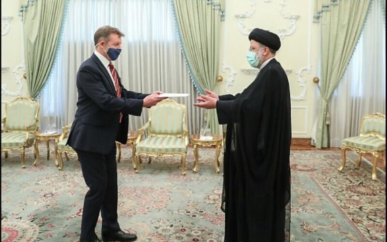رئیسی خطاب به سفیر انگلیس: همکاری کشورها باید بر اساس احترام متقابل باشد
