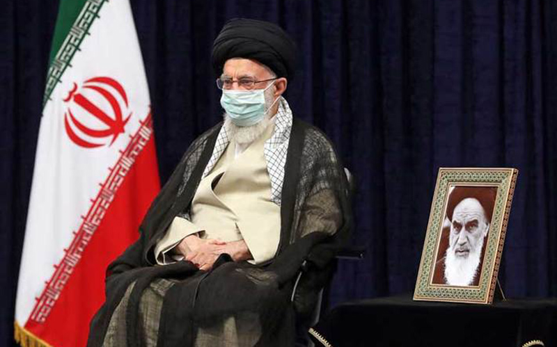 رهبر انقلاب: تبیین خنثی‌کننده هجمه تبلیغاتی دشمن است