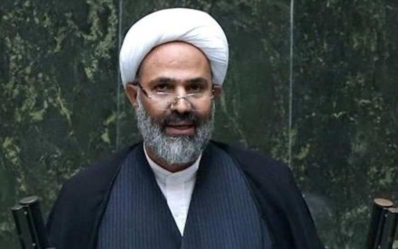 نماینده مجلس: سرم‌های دپو شده در گمرک در حال فاسد شدن است