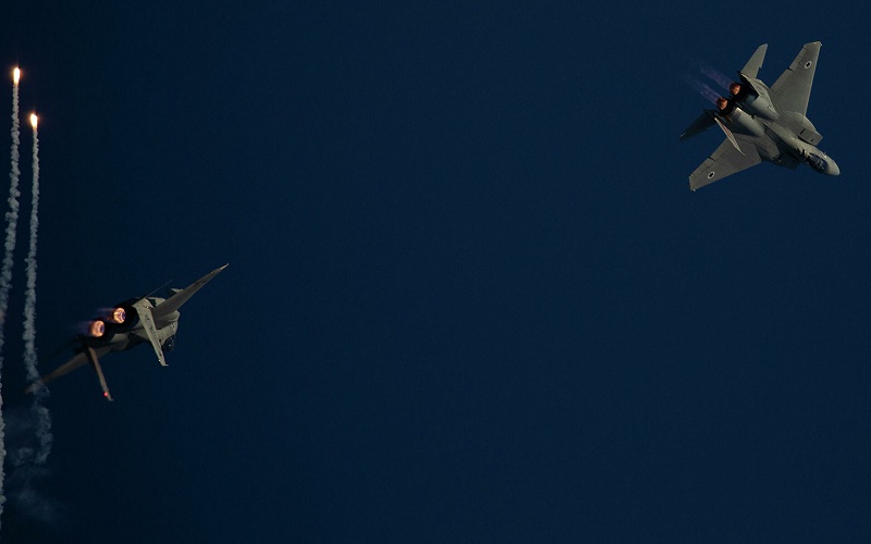 «بازتاب» سعادت شریفی پور - رسانه‌های معتبر خارجی در ساعات گذشته از تحولات و رویدادهای مرتبط با ایران غافل نبوده و مطالب قابل‌تأملی را پیرامون مسائل مرتبط با ایران به رشته تحریر درآوردند مثل پایگاه خبری میدل‌ایست‌مانیتور، خبرگزاری اسپوتنیک و پایگاه المانیتور تأکید بر موضوعاتی چون شرایط عربستان برای عادی سازی روابط با اسرائیل فاش شد، اسرائیل بودجه حمله به تاسیسات هسته ای ایران را تصویب کرد، ایران میزبان نشست همسایگان افغانستان است، نوشتند.