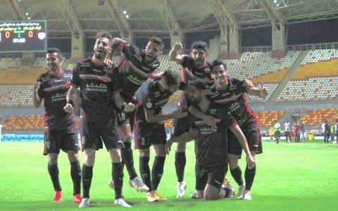 پیروزی پرسپولیس مقابل فولاد خوزستان 1 پیروزی پرسپولیس مقابل فولاد خوزستان