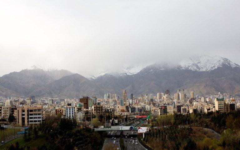 «بازتاب» سعادت شریفی پور - رسانه‌های معتبر خارجی در ساعات گذشته از تحولات و رویدادهای مرتبط با ایران غافل نبوده و مطالب قابل‌تأملی را پیرامون مسائل مرتبط با ایران به رشته تحریر درآوردند مثل خبرگزاری اسپوتنیک، پایگاه خبری المانیتور و اندیشکده اوراسیاریویو تأکید بر موضوعاتی چون عملیات دشمن برای ویرانی در تهران خنثی شد، ایران واکسن های سینوفارم بیشتری از چین وارد می کند، سیاست خارجی ایران در قبال کشورهای همسایه چگونه است، نوشتند.