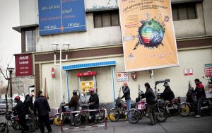 «بازتاب» سعادت شریفی پور - رسانه‌های معتبر خارجی در ساعات گذشته از تحولات و رویدادهای مرتبط با ایران غافل نبوده و مطالب قابل‌تأملی را پیرامون مسائل مرتبط با ایران به رشته تحریر درآوردند مثل خبرگزاری اسپوتنیک، نشریه نشنال اینترست و پایگاه خبری المانیتور تأکید بر موضوعاتی چون نفوذ هکرها، افشای اطلاعات شخصی  بنی گانتز را در پی داشت، دلایل ایران برای توقف مذاکرات تمام شده است، حمله سایبری اولین نبوده و آخرین هم نخواهد بود، نوشتند.