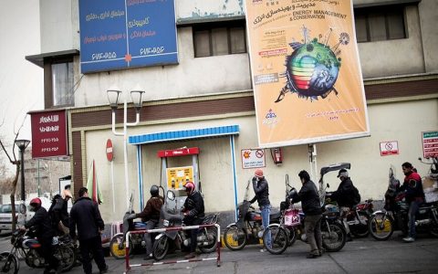 اسپوتنیک: نفوذ هکرها، افشای اطلاعات شخصی بنی گانتز را در پی داشت/ نشنال اینترست: دلایل ایران برای توقف مذاکرات تمام شده است/ المانیتور: حمله سایبری اولین نبوده و آخرین هم نخواهد بود 1 «بازتاب» سعادت شریفی پور - رسانههای معتبر خارجی در ساعات گذشته از تحولات و رویدادهای مرتبط با ایران غافل نبوده و مطالب قابلتأملی را پیرامون مسائل مرتبط با ایران به رشته تحریر درآوردند مثل خبرگزاری اسپوتنیک، نشریه نشنال اینترست و پایگاه خبری المانیتور تأکید بر موضوعاتی چون نفوذ هکرها، افشای اطلاعات شخصی بنی گانتز را در پی داشت، دلایل ایران برای توقف مذاکرات تمام شده است، حمله سایبری اولین نبوده و آخرین هم نخواهد بود، نوشتند.