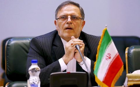 میدلایستمانیتور: ایران و عربستان در حال نزدیک شدن هستند/ الجزیره: رئیس سابق بانک مرکزی ایران به حبس محکوم شد/ اسپوتنیک: اسرائیل پایگاه مخفی برای نظارت بر ایران تاسیس می کند 1 «بازتاب» سعادت شریفی پور - رسانههای معتبر خارجی در ساعات گذشته از تحولات و رویدادهای مرتبط با ایران غافل نبوده و مطالب قابلتأملی را پیرامون مسائل مرتبط با ایران به رشته تحریر درآوردند مثل پایگاه خبری میدلایستمانیتور، شبکه خبری الجزیره و خبرگزاری اسپوتنیک تأکید بر موضوعاتی چون ایران و عربستان در حال نزدیک شدن هستند، رئیس سابق بانک مرکزی ایران به حبس محکوم شد، اسرائیل پایگاه مخفی برای نظارت بر ایران تاسیس می کند، نوشتند.