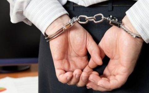 بازداشت ۳ مقام مسئول در شرکت عمران شهر صدرا در با اتهامات مالی 1 بازداشت ۳ مقام مسئول در شرکت عمران شهر صدرا در با اتهامات مالی