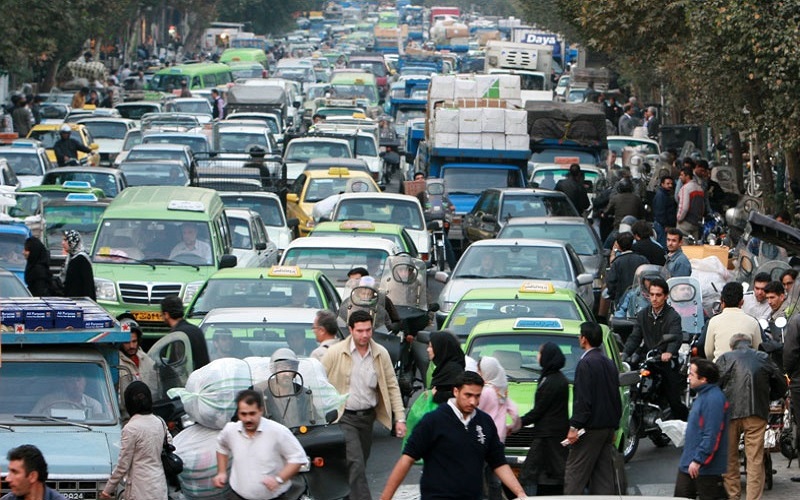 وقتی ترافیک تهران صدای اعتراض نیروی انتظامی را هم بلند کرد؛ چه کسانی و در چه نهادی باید گره ترافیکی شهر تهران را باز کنند؟
