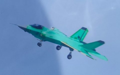 جدیدترین جنگنده رادارگریز چین 1 جدیدترین جنگنده رادارگریز چین